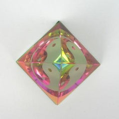 Pyramide m. Yin-Yang