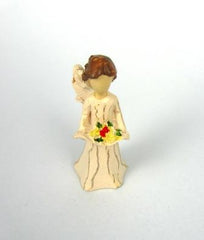 LILLE ENGEL MED BLOMSTER