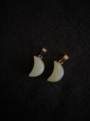 New jade vedhæng måne (guld)