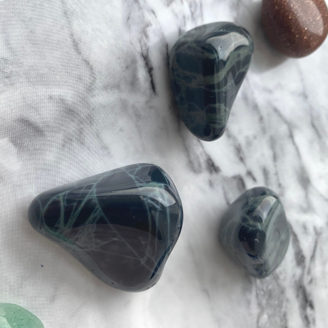 Obsidian spindelvæv - 3-4 cm