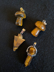 Tigerøje vedhæng svamp (guld)