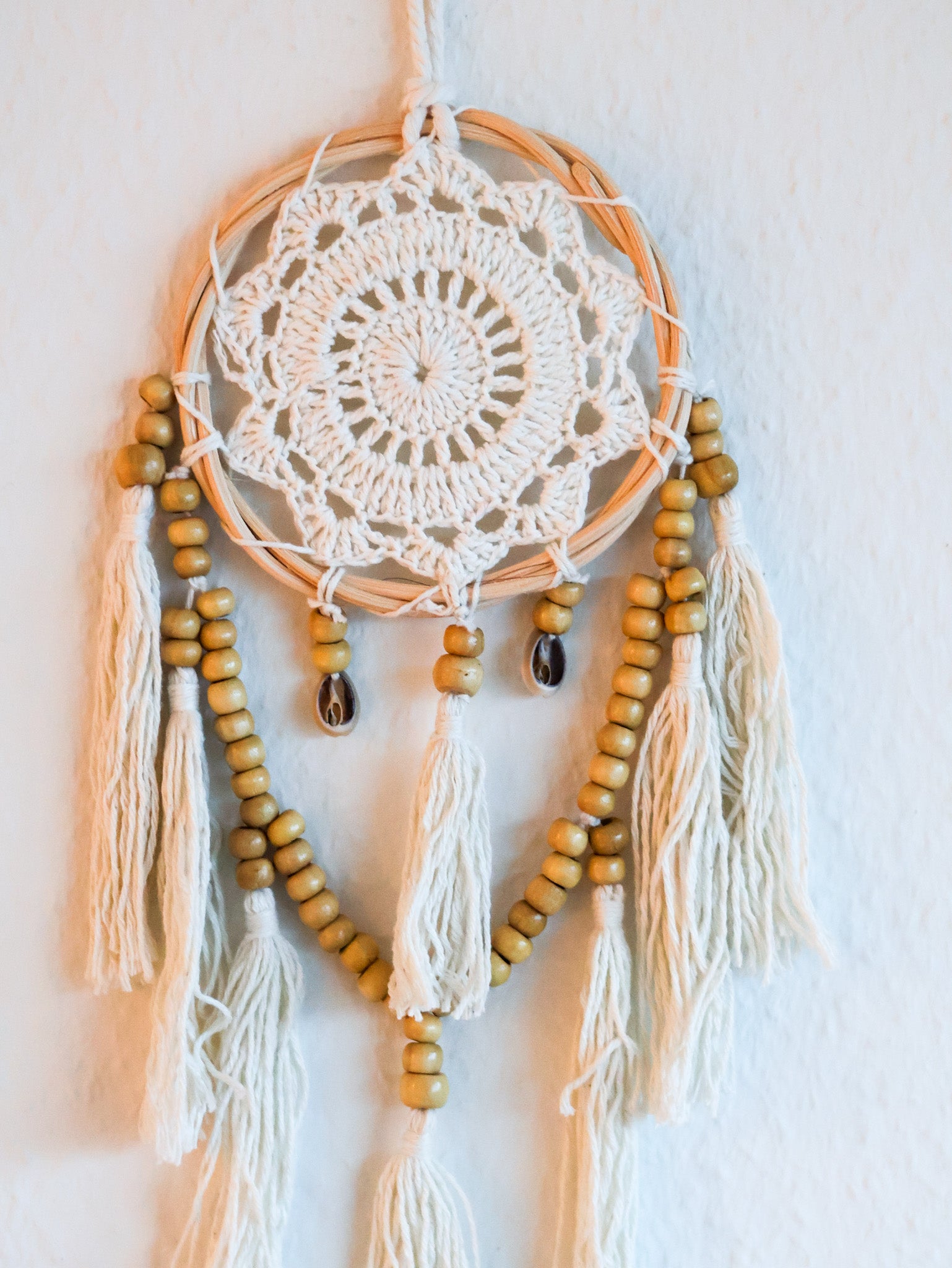 Hæklet ophæng m. perler og kvaste